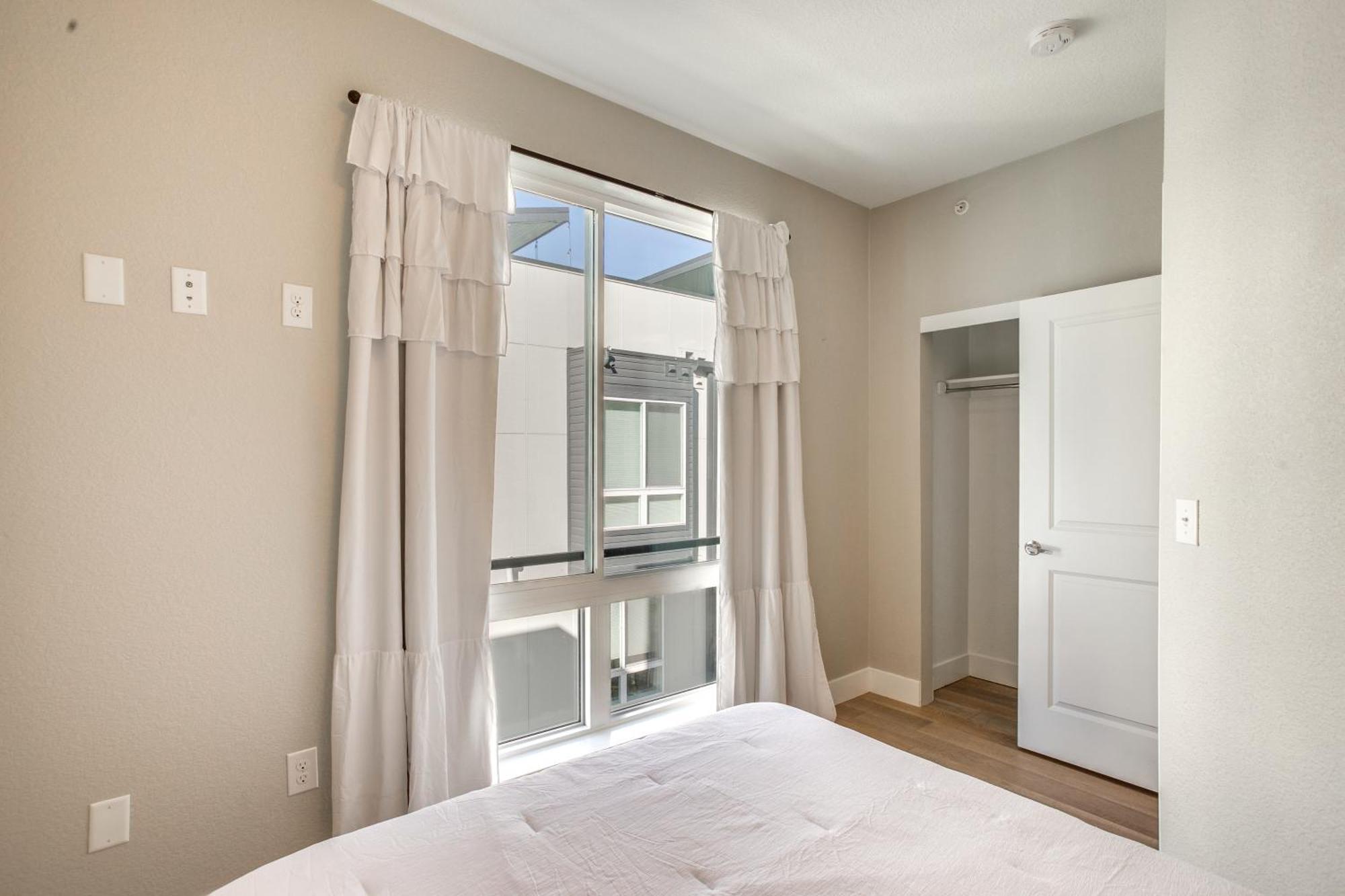 Holiday home Modern Townhome Rooftop Hot Tub And Mtn View *